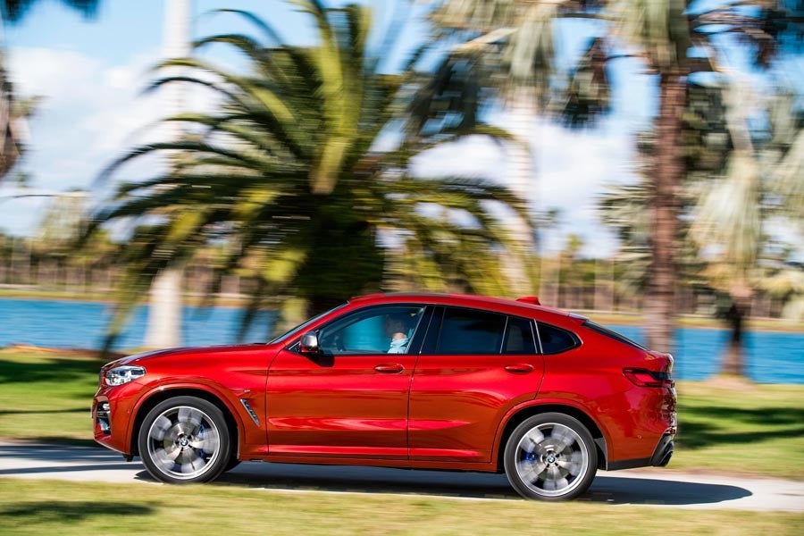 El BMW X4 2018 monta de serie la suspensión M Sport que es más firme.