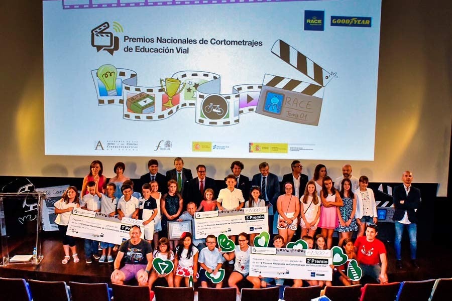 Los Premios Nacionales de Cortometrajes de Educación Vial están organizados por el Race y Goodyear.