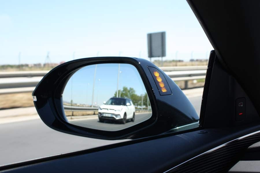 El avisador de cambio de carril es muy efectivo.