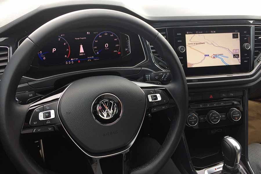 El puesto de conducción, con un volante muy manejable.