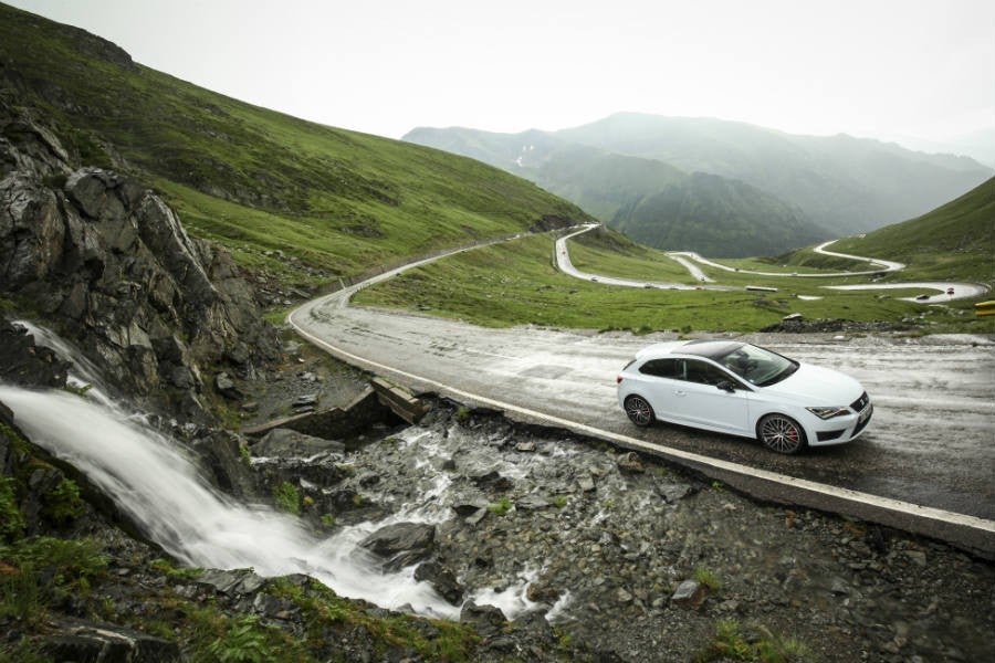 Al norte de Rumanía se encuentra la conocida carretera de Transfagarasan.