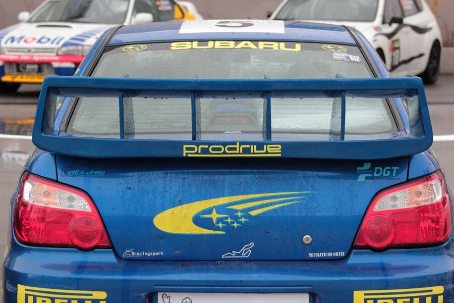 Muchos de los asistentes son fanáticos de los gloriosos años de Subaru en el Mundial de Rallies.
