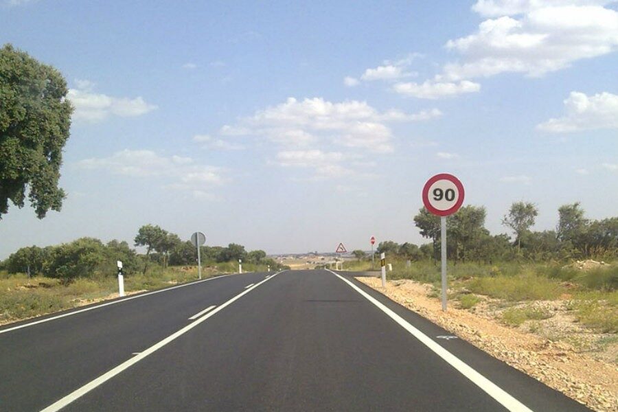 La nueva Ley de Tráfico bajará la velocidad a 90 km/h en carretera. 
