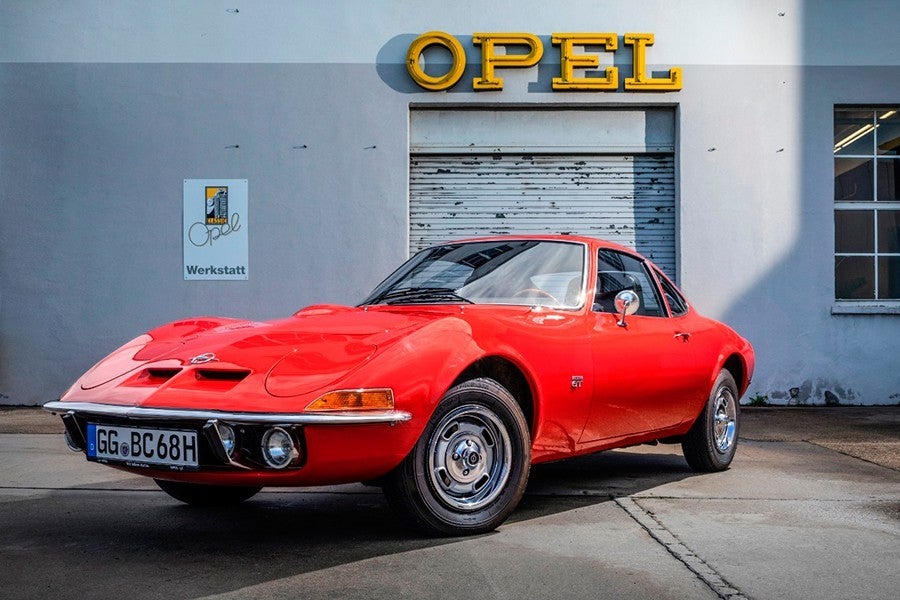 Sus líneas recuerdan a las del Corvette C3.