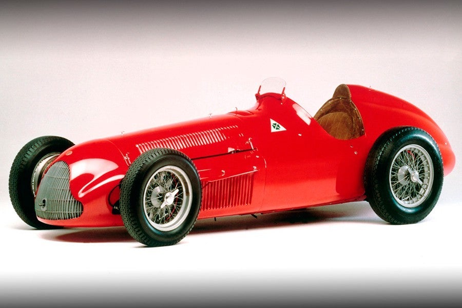 Éste fue el bólido con el que Fangio logró su primer mundial.