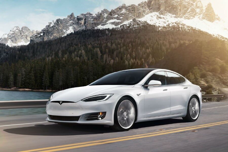 Tesla habrá desarrollado la tecnología completamente autónoma para su funcionamiento a finales de año