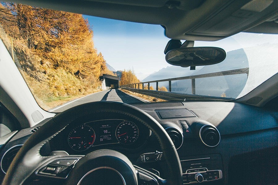 El coche autónomo implica más retos legales que técnicos.