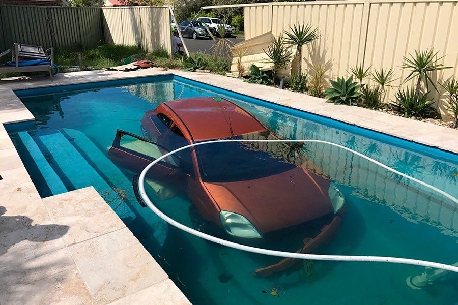 Solo se pueden abrir las puertas cuando el coche está completamente inundado.