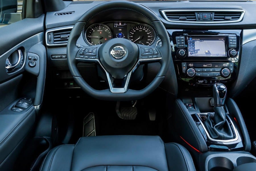 El Qashqai añade mejoras en la dotación de asistentes avanzados a la conducción