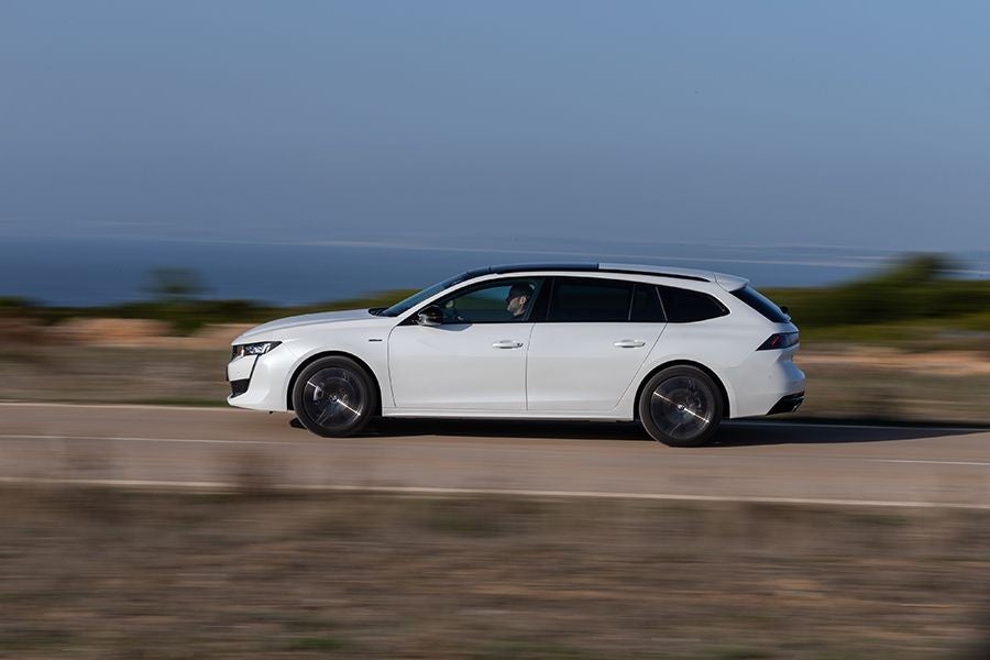 El Peugeot 508 familiar es 4 centímetros más largo que la berlina.