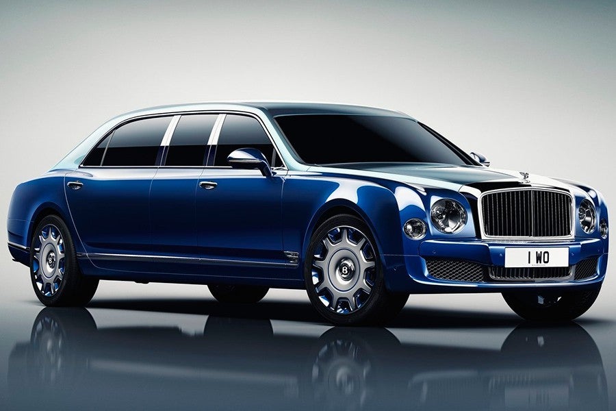 Todo un exceso de lujo y dimensiones, así es esta limousina carrozada por Mulliner.