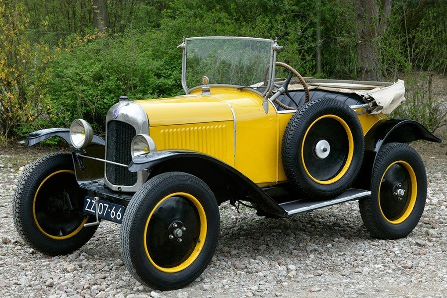 The Citroën 5CV had shapes that were very much in the taste of the time and provided good service.