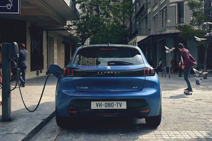 El Peuegeot 308 100% eléctrico homologa una autonomía de 340 kilómetros.