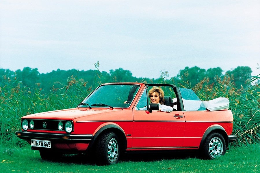 Karmann se encargó de carrozar las versiones descapotables del Golf.