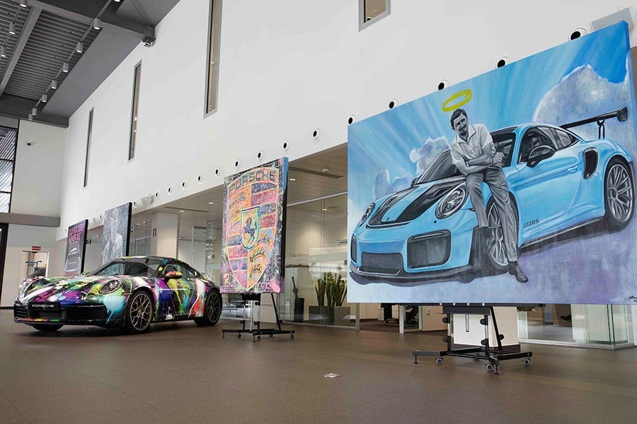 En estas exhibiciones podrás admirar los modelos de la marca y algunas obras de Mäkelä.
