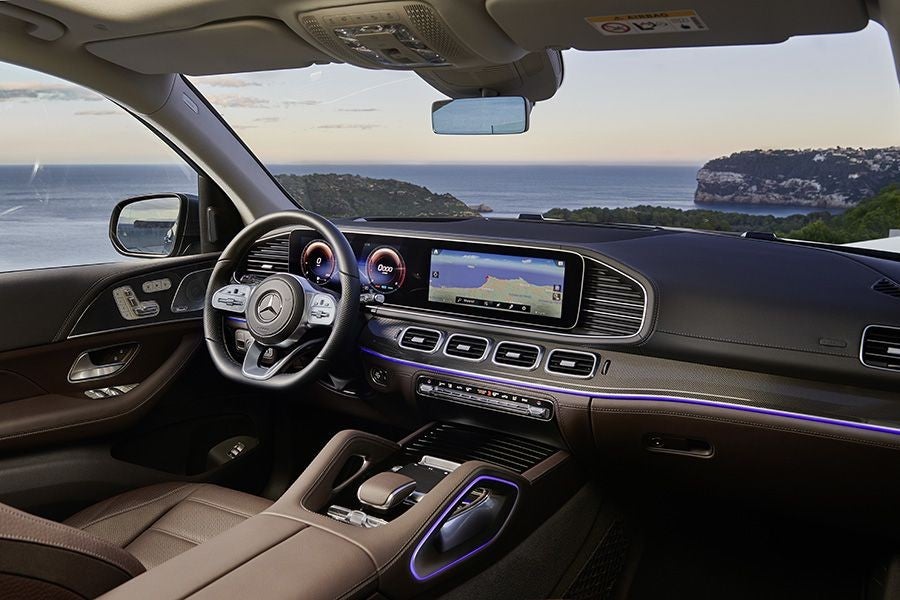 El interior del nuevo Mercedes GLS 2019 presenta un aspecto mucho más moderno.