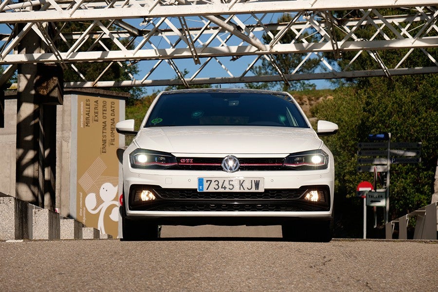 El frontal es la parte en la que más se diferencia el GTi del resto de la gama.