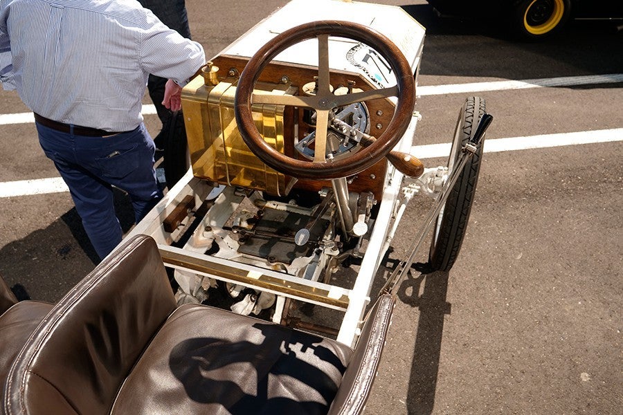 Este coche de carreras se diseñó a partir de un Opel 10/12 CV de 1903.