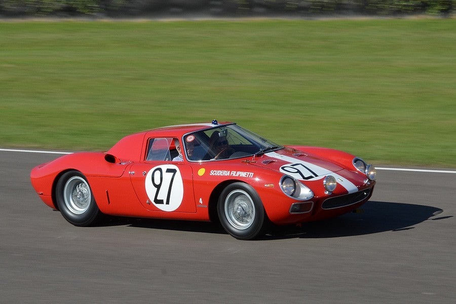 El Ferrari 250 LM de 1965 mantuvo el pulso a los americanos y enfureció todavía más a Ford.