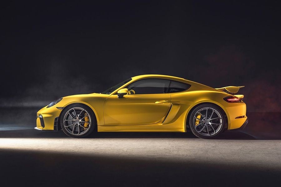 La variante GT4 reduce en 3 centímetros la altura de la carrocería.