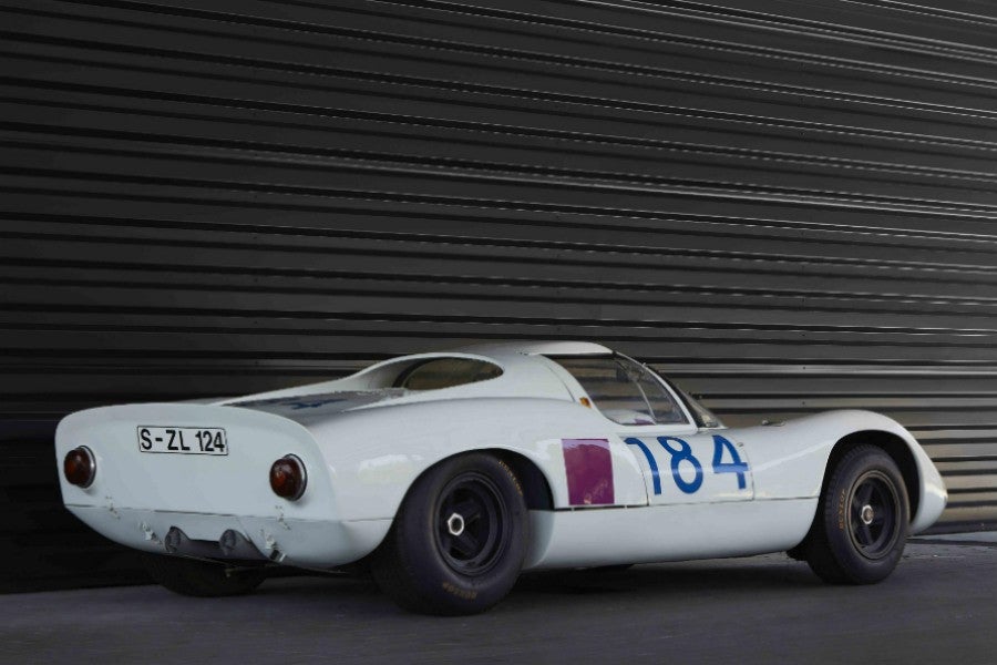 El Porsche 910/6 de competición con el motor 901 de dos litros y seis cilindros.