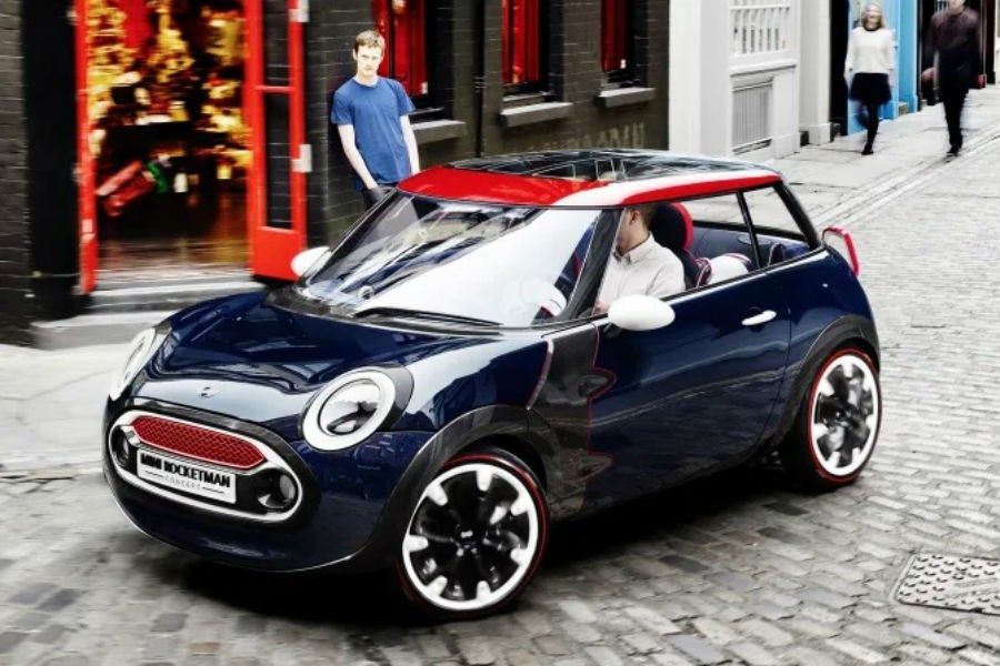 El Mini Rocketman eléctrico recupera el concepto presentado por la marca británica en el año 2011.