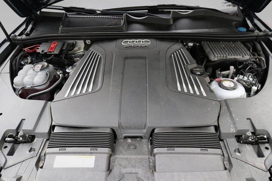 El motor es un V6 TDI de 3 litros.