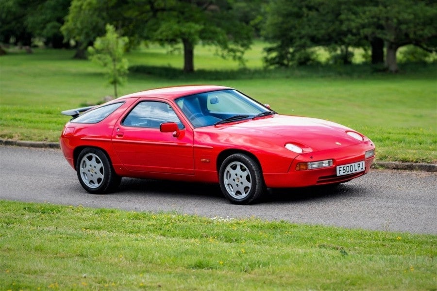 Este precioso 928 S4 perteneció al piloto Tom Belso de F1.