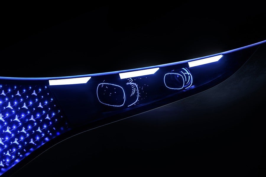 Los faros del EQS cuentan con una tecnología futurista.