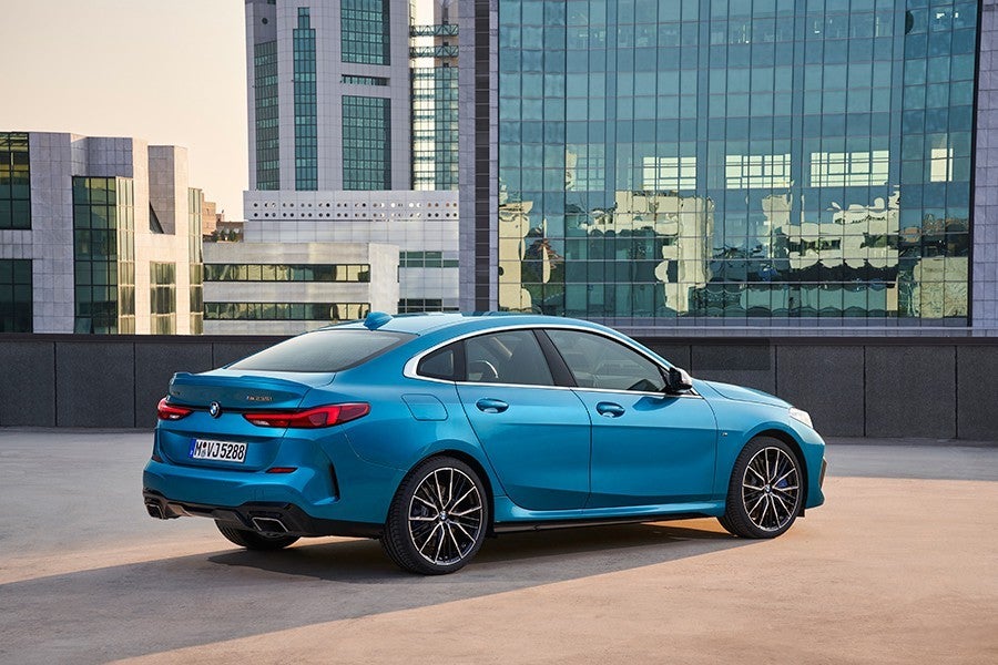 El BMW Serie 2 Gran Coupe pone el punto de mira en el Mercedes CLA.