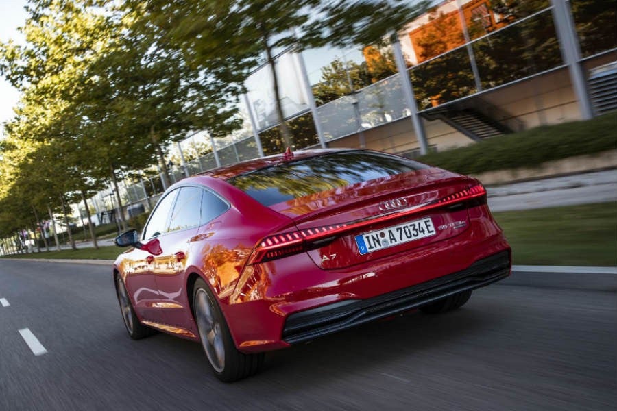 El maletero del Audi A7 Sportback 55 TFSIe dispone de una capacidad máxima de 1.235 litros con los asientos abatidos.