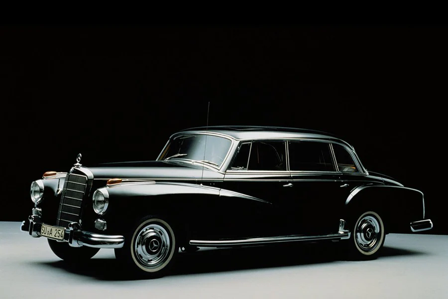 El Mercedes 300 recibió el sobrenombre de Adenauer por su ilustre pasajero.