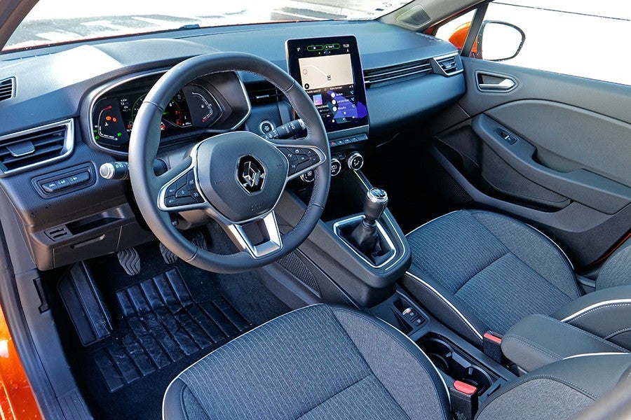 El interior tiene mejores materiales y ajustes y un diseño más atractivo.