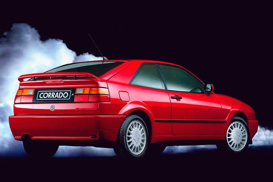 El Corrado fue otro de los coches más deseados por los jóvenes en los noventa.