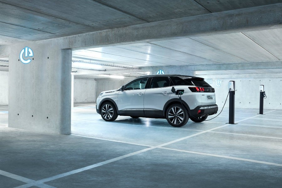 Peugeot 3008 hybrid-4.