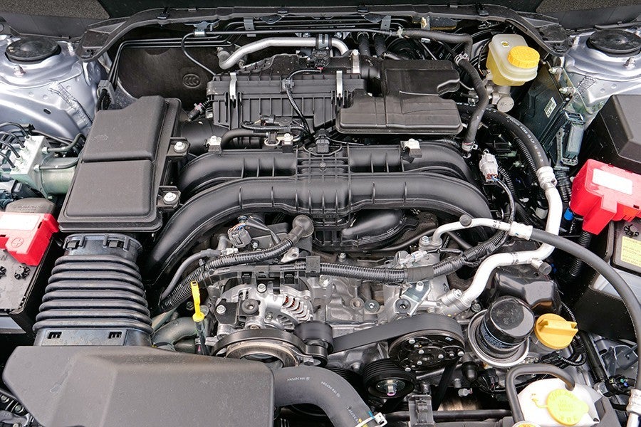 El motor tiene poco par y la caja CVT una respuesta poco agradable.