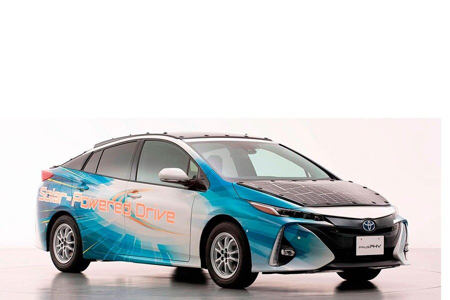 Toyota Prius PHEV solar