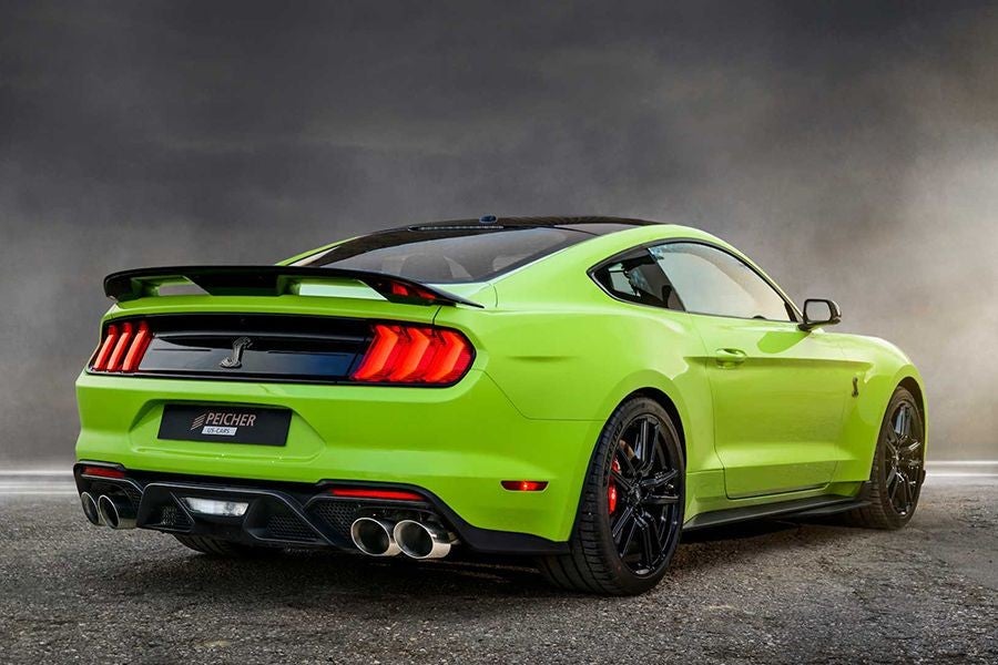 El precio del Shelby Mustang GT 500 es más del doble que el del Ford Mustang.