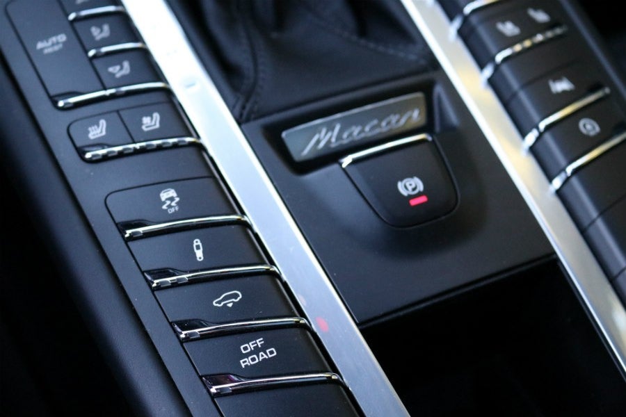 Porsche Macan S interior.