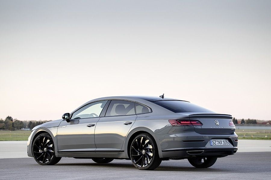 El color gris de la carrocería es exclusivo de esta edición limitada del VW Arteon.
