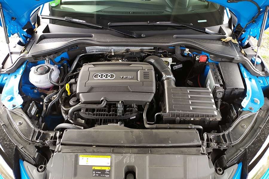 La versión 45 TFSI del Audi TT también está disponible con cambio manual.