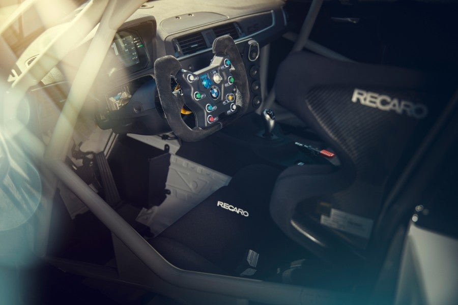 BMW M2 CS Racing