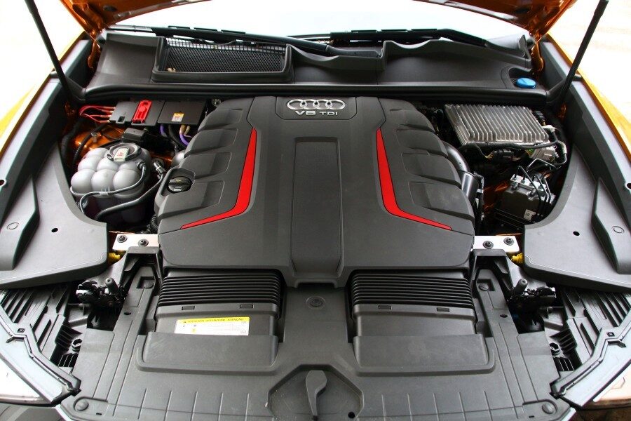 Este V8 biturbo de 4.0 litros es el diésel más potente del momento gracias a sus 435 CV.