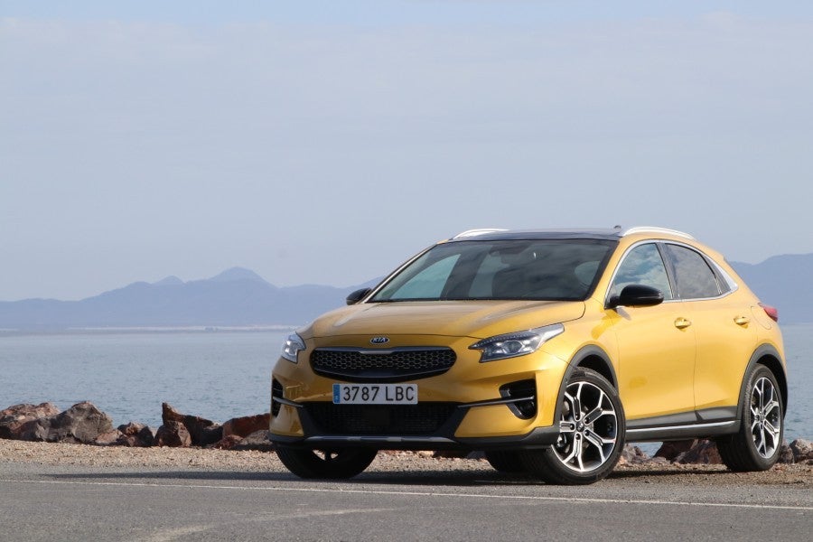 Kia XCeed 1.4 TGDi 2020 exterior.