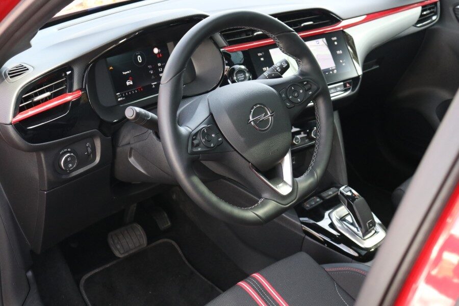 Opel Corsa 1.2 T 130 CV GS Line 2020 interior.