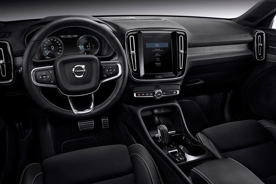 La dotación de serie de este XC40 T4 Twin Engine es de lo más completa.