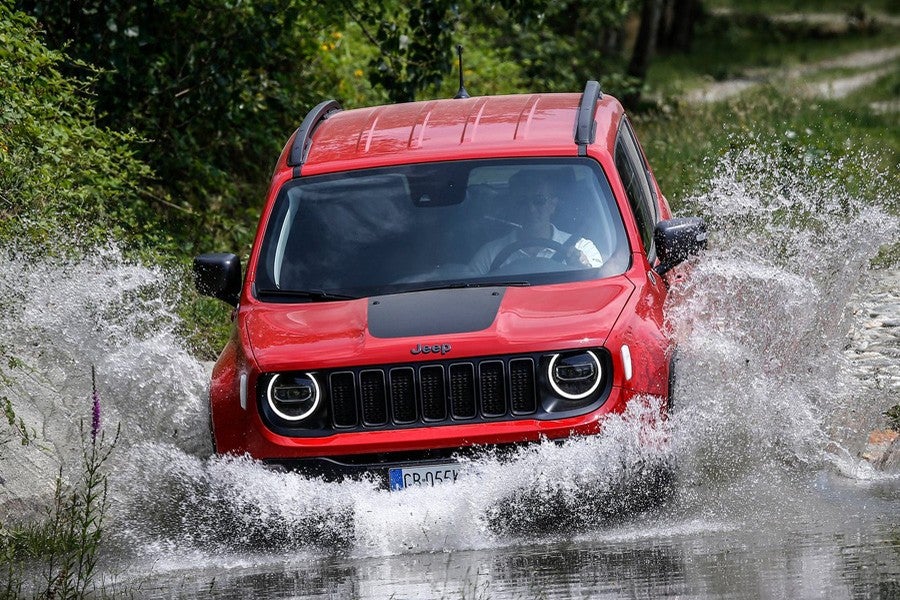 Las aptitudes off road se mantiene intactas y se enfatizan en el acabado Trailhawk.