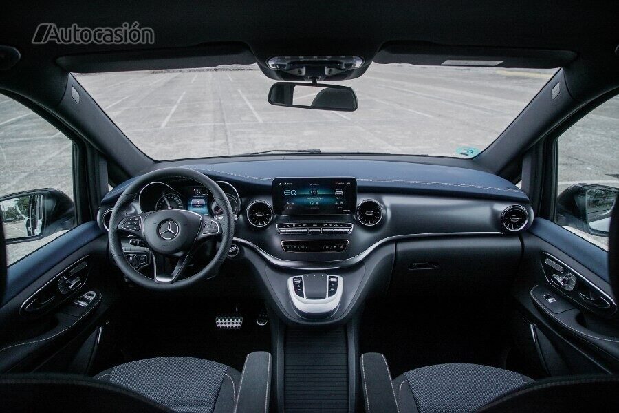 Mercedes EQV interior.