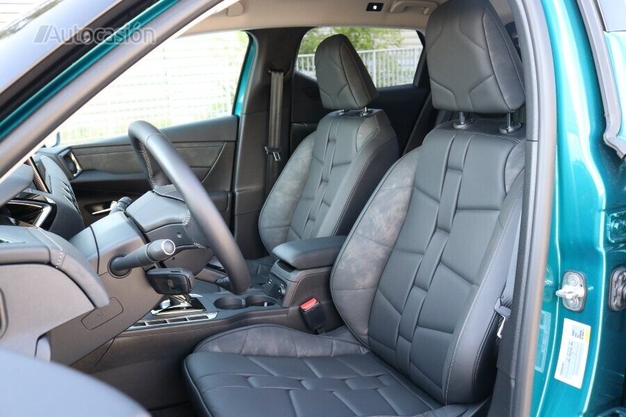 DS3 Crossback E-Tense interior.