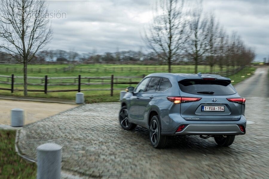 Toyota Highlander híbrido 2021 exterior